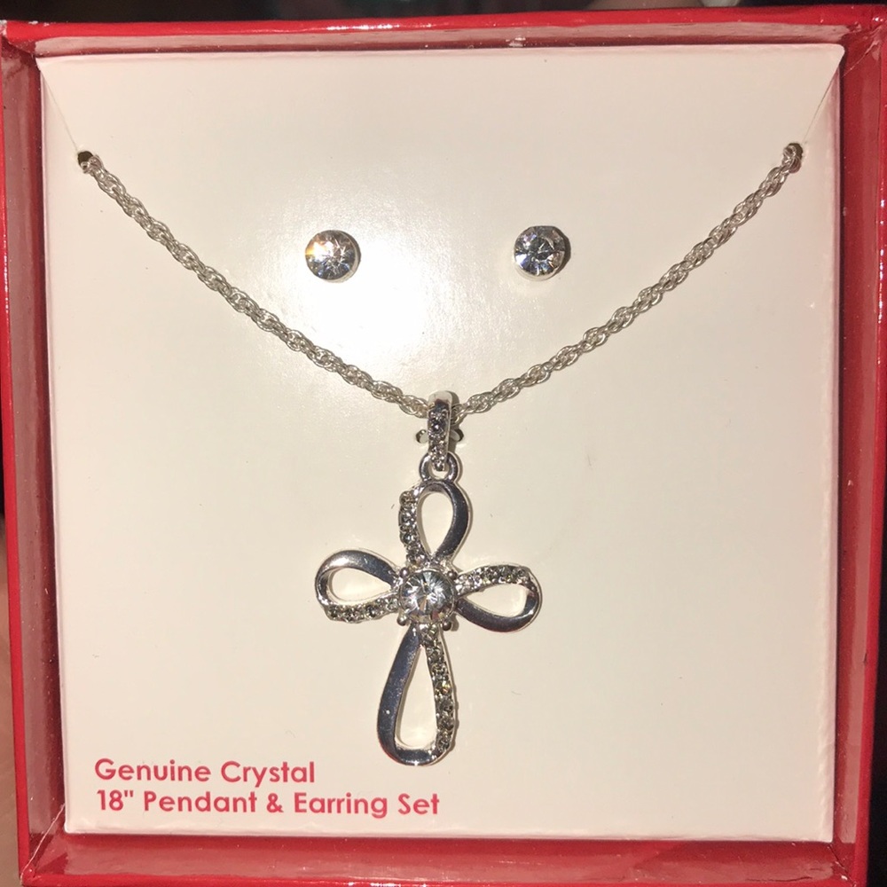 Never opened necklace and earrings set